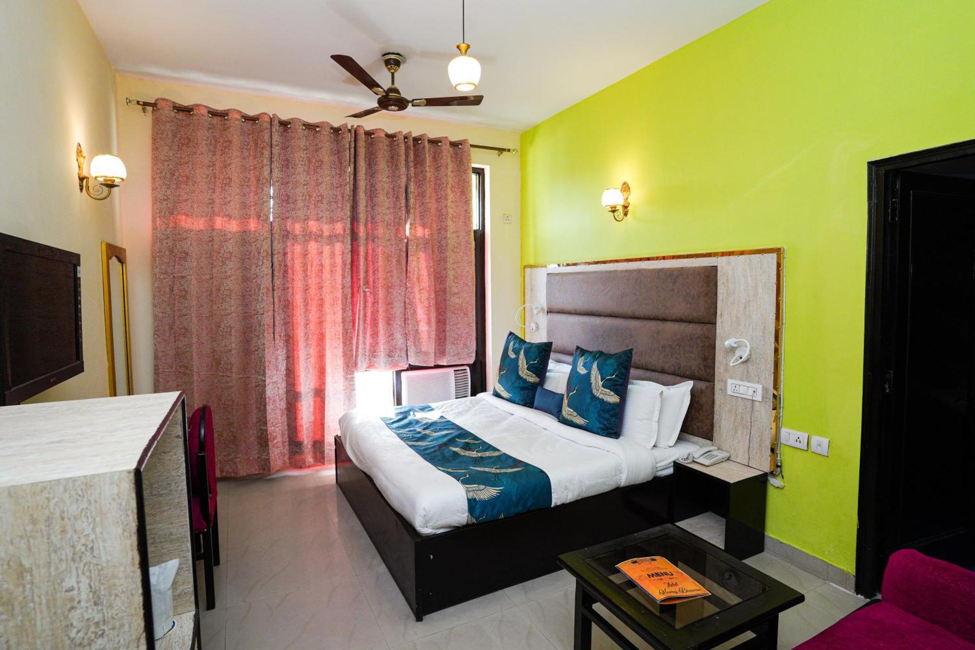 Hotel Neeraj Bhawan- Triveni Ghat Rishīkesh Exterior foto