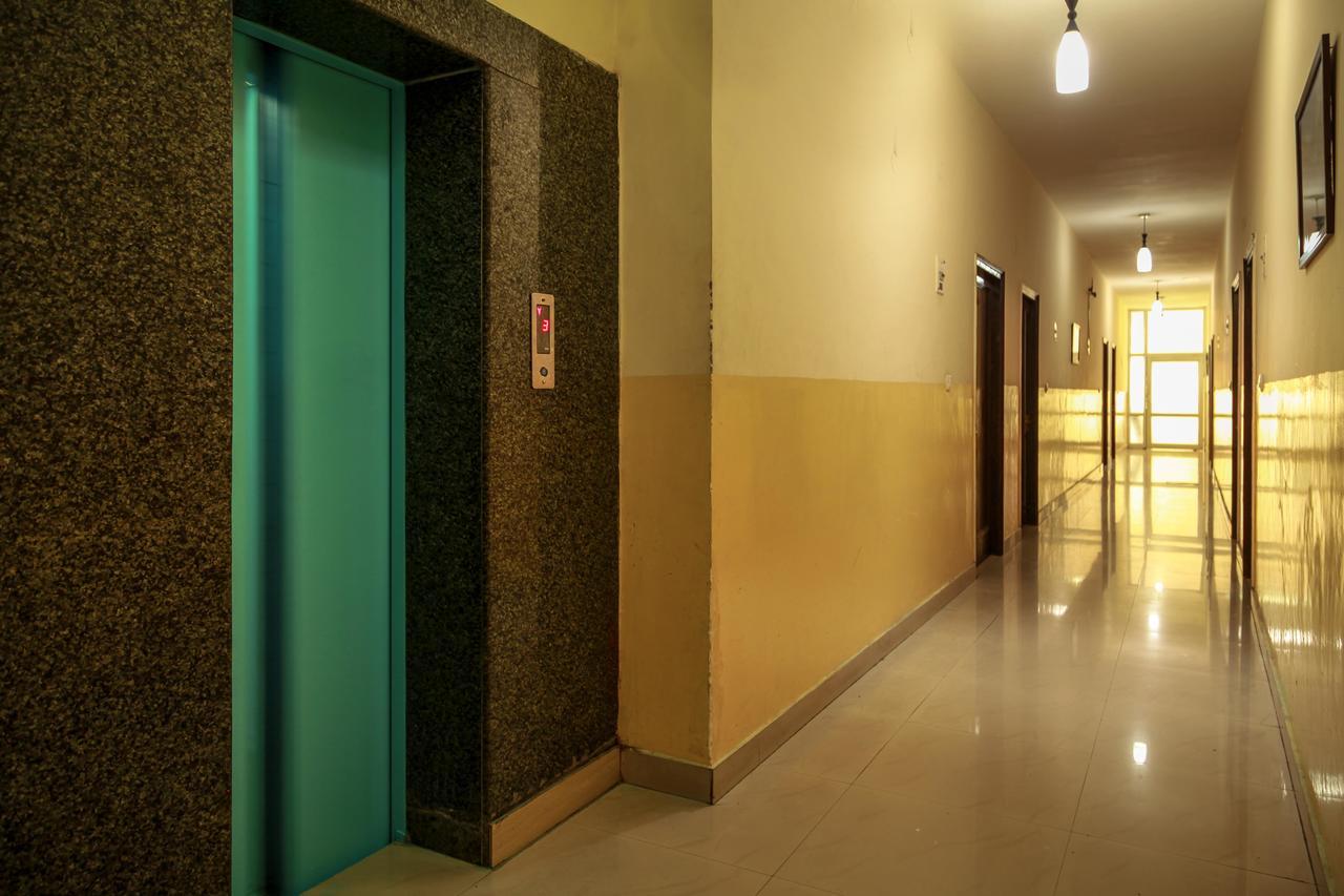 Hotel Neeraj Bhawan- Triveni Ghat Rishīkesh Exterior foto
